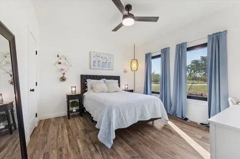 108 Schoolhouse Lane Spicewood TX 78669