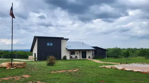 108 Schoolhouse Lane Spicewood TX 78669