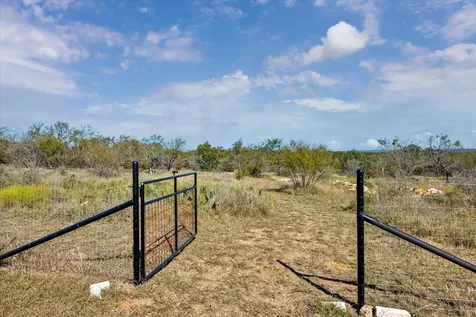 108 Schoolhouse Lane Spicewood TX 78669