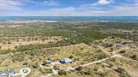 108 Schoolhouse Lane Spicewood TX 78669