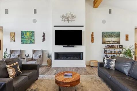 108 Schoolhouse Lane Spicewood TX 78669