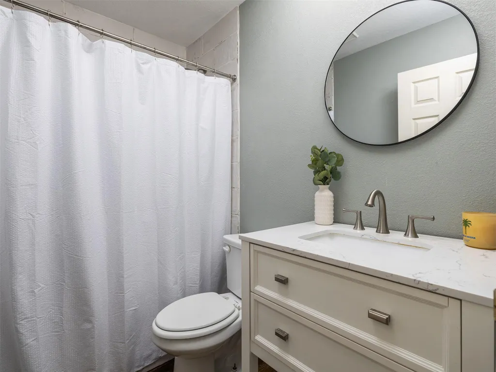 2807 Declaration Circle Lago Vista TX 78645
