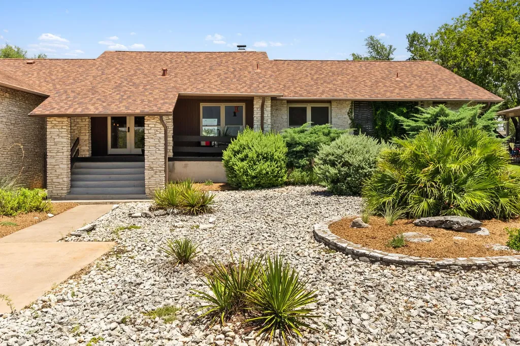 21206 National Drive Lago Vista TX 78645