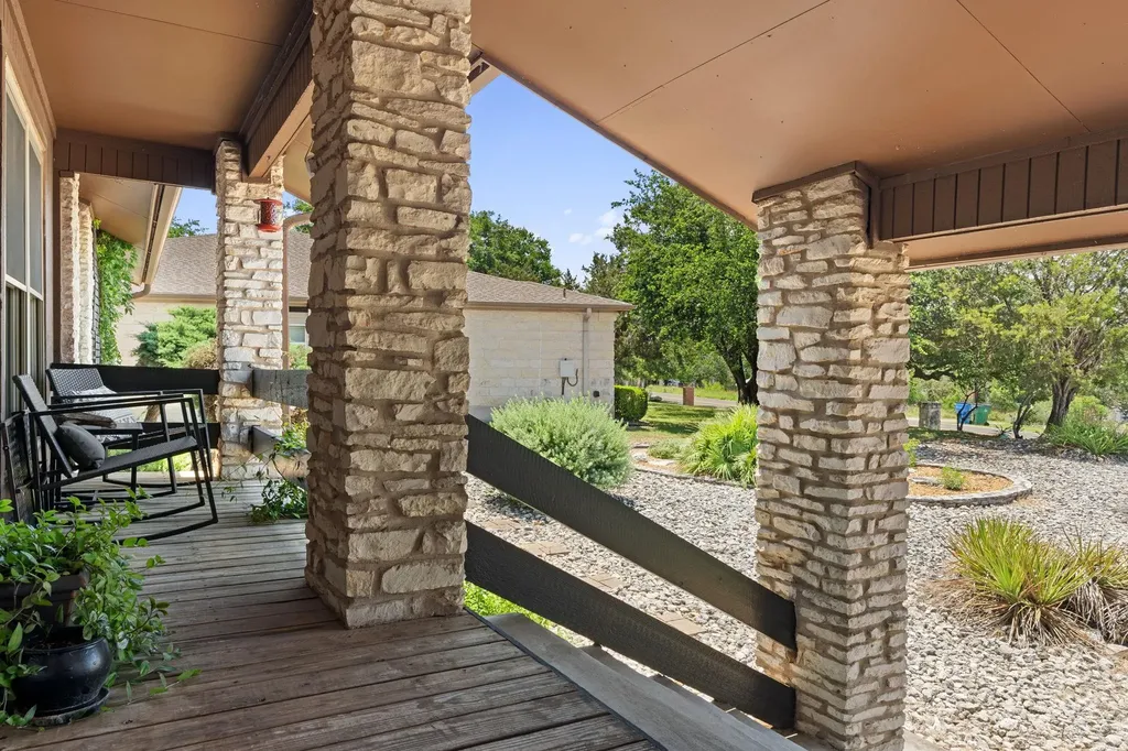 21206 National Drive Lago Vista TX 78645