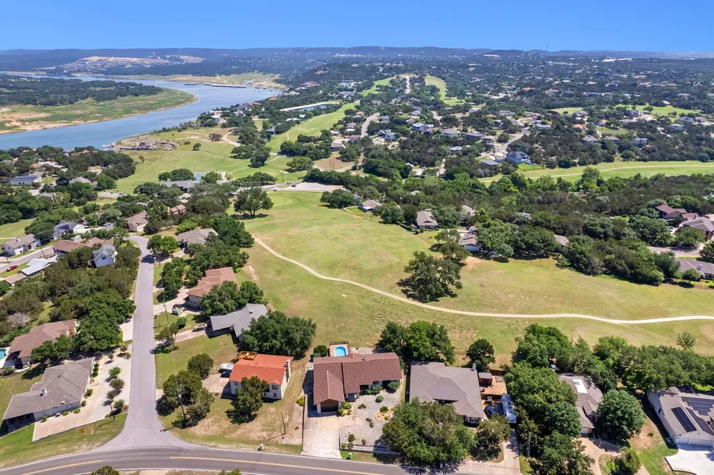 21206 National Drive Lago Vista TX 78645