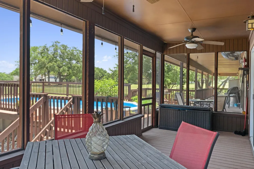21206 National Drive Lago Vista TX 78645