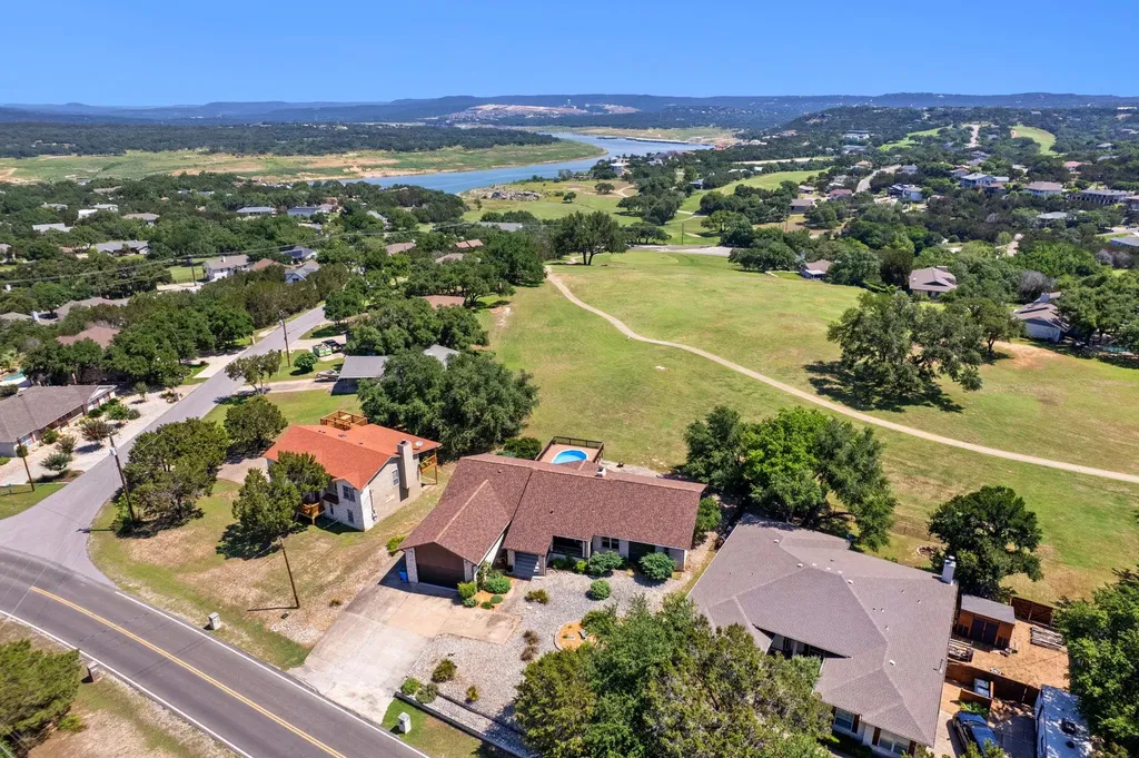 21206 National Drive Lago Vista TX 78645