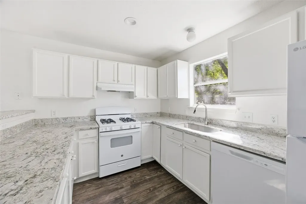 1106 Delano Street Austin TX 78721