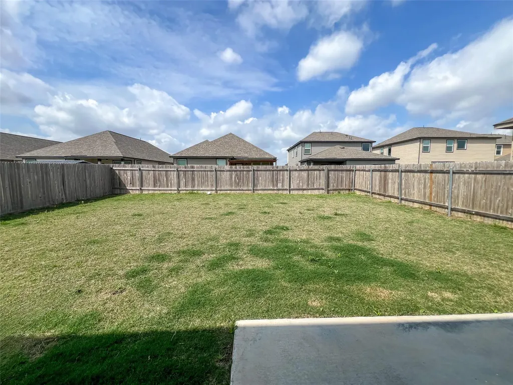 221 Summit Drive Lockhart TX 78644