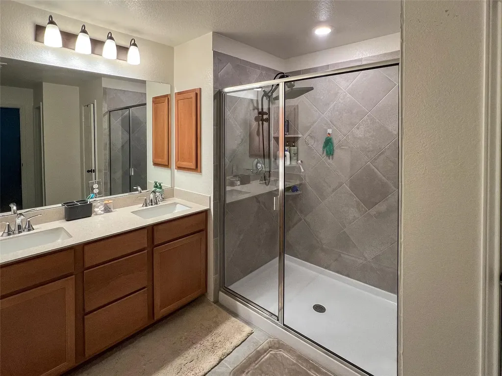 221 Summit Drive Lockhart TX 78644