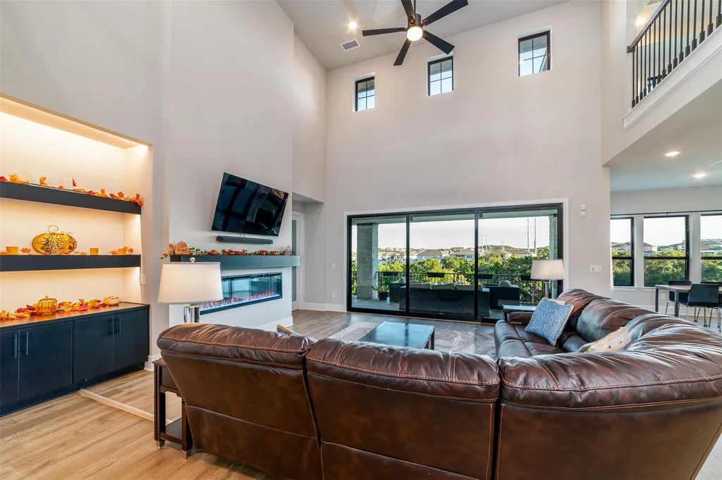 903 Tomichi Trail Austin TX 78738
