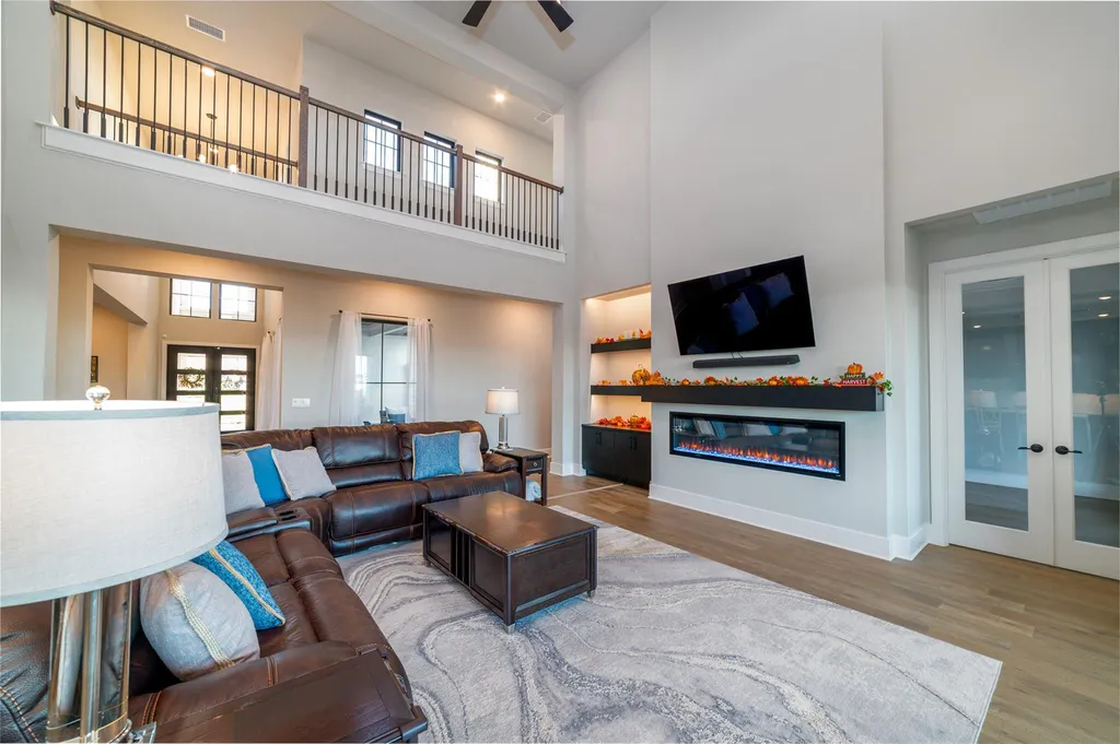 903 Tomichi Trail Austin TX 78738