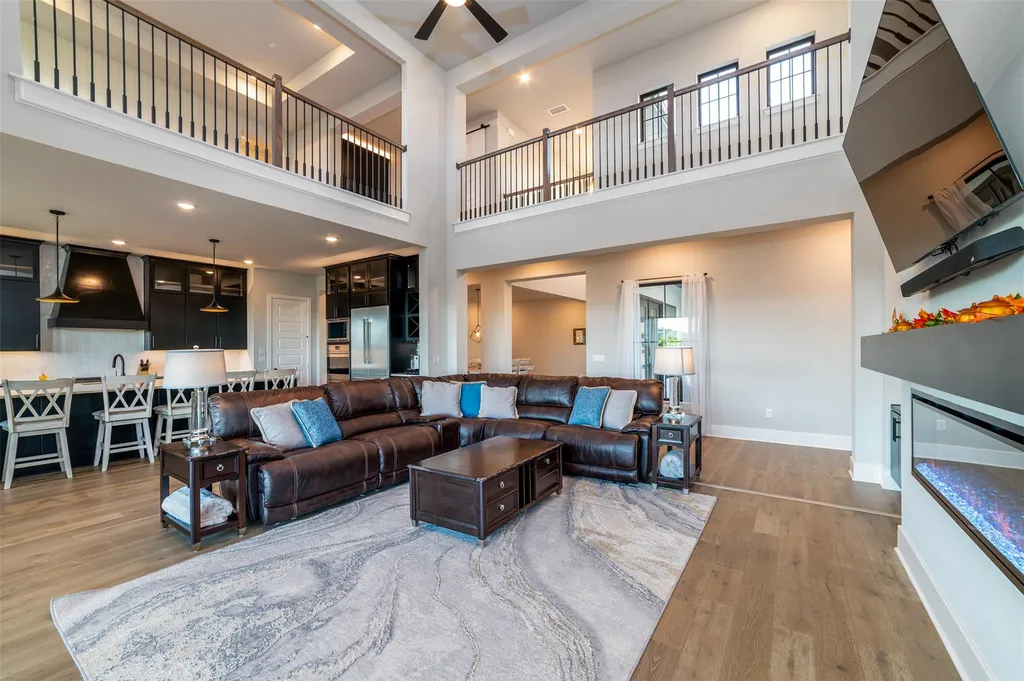 903 Tomichi Trail Austin TX 78738