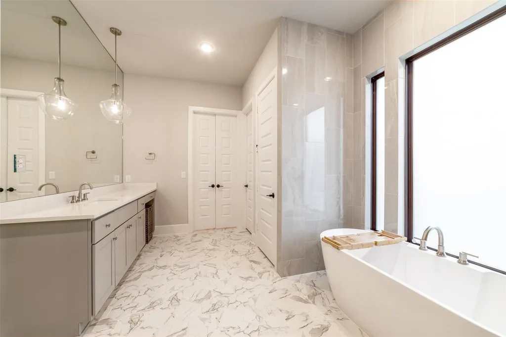 903 Tomichi Trail Austin TX 78738