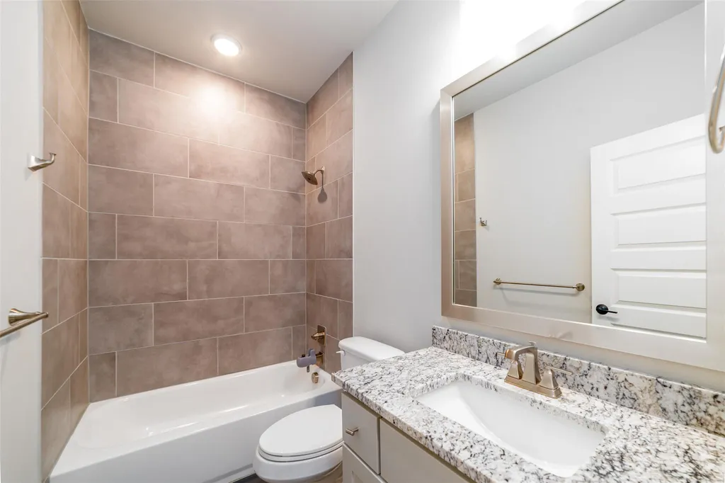 903 Tomichi Trail Austin TX 78738