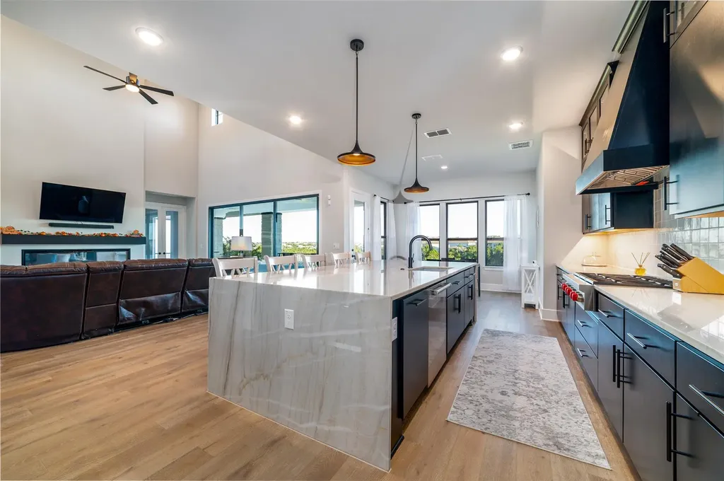 903 Tomichi Trail Austin TX 78738