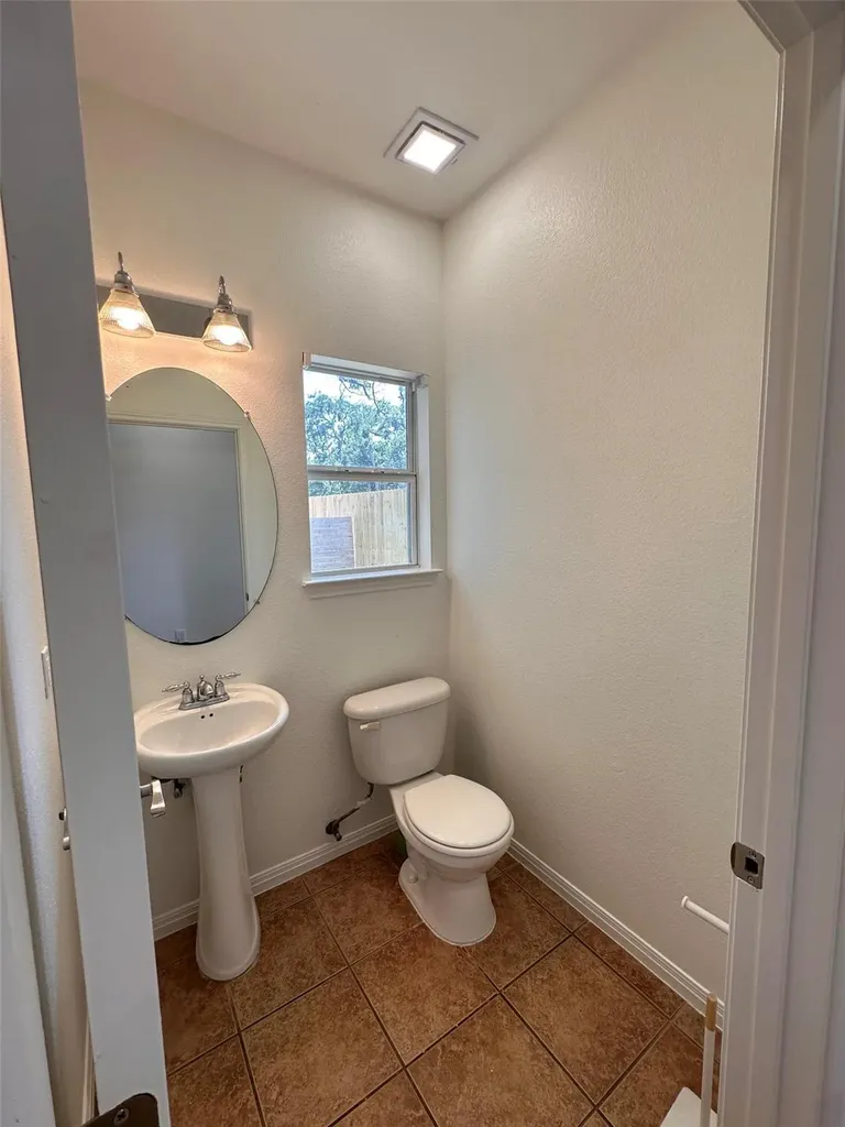 4713 A Santa Anna Street Austin TX 78721
