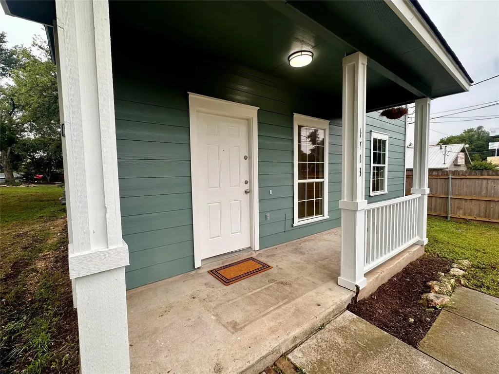 4713 A Santa Anna Street Austin TX 78721