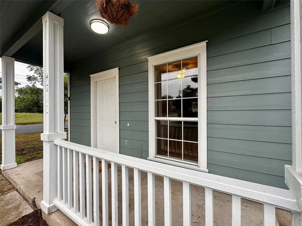 4713 A Santa Anna Street Austin TX 78721