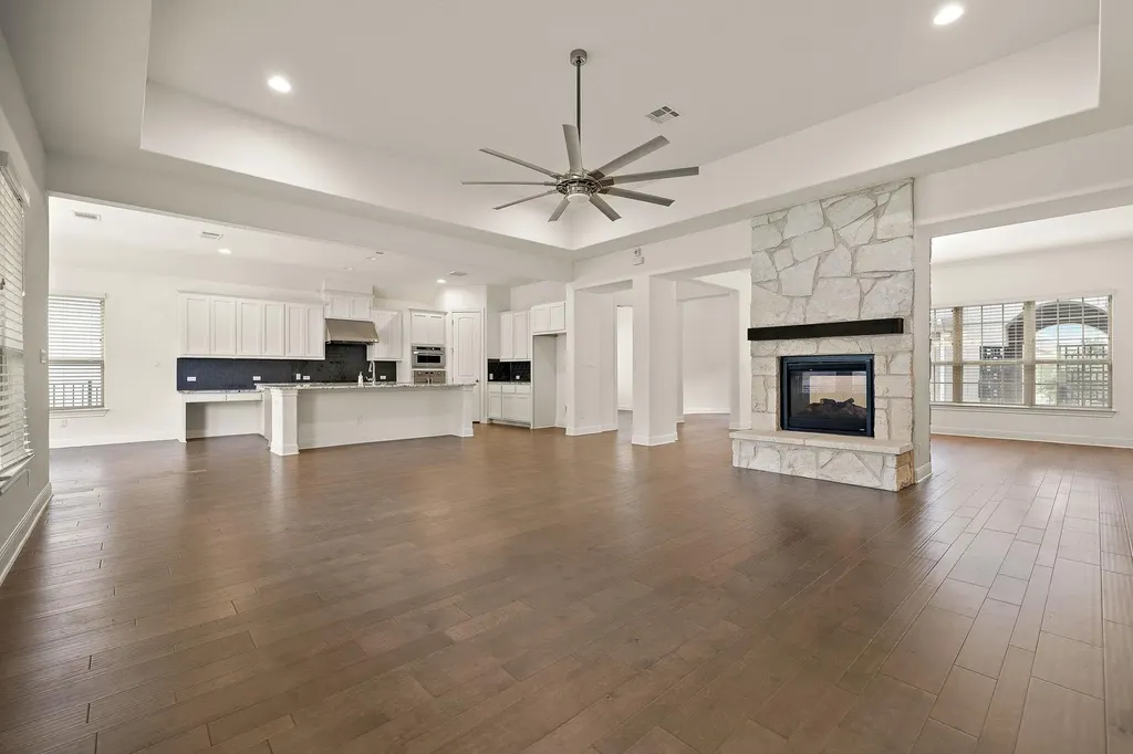 4705 Napoli Shore Drive Leander TX 78641