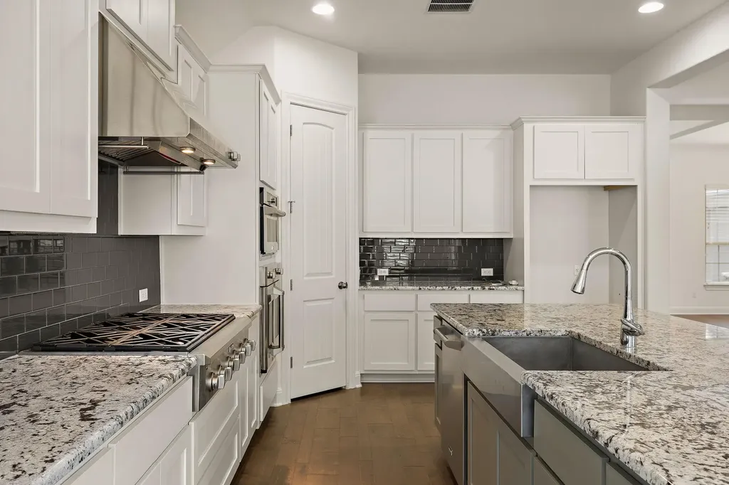 4705 Napoli Shore Drive Leander TX 78641