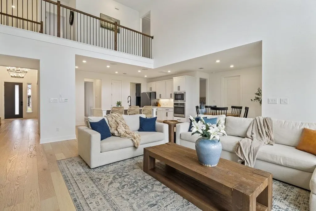 365 Pear Tree Lane Austin TX 78737