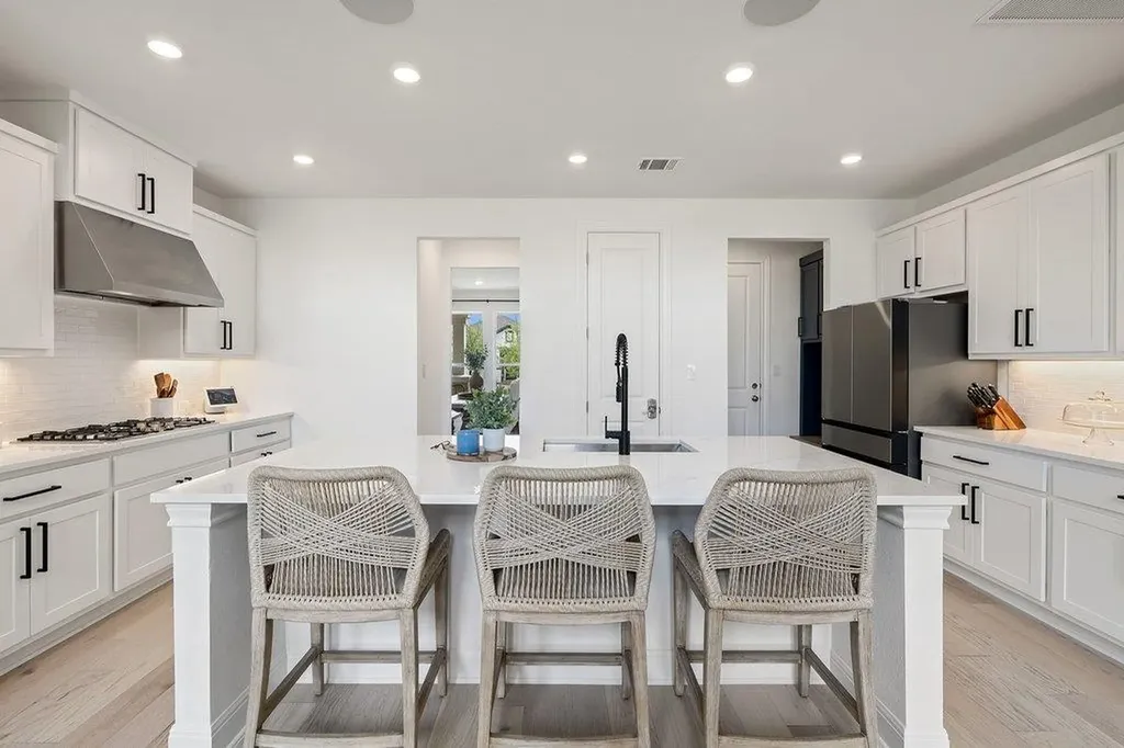 365 Pear Tree Lane Austin TX 78737