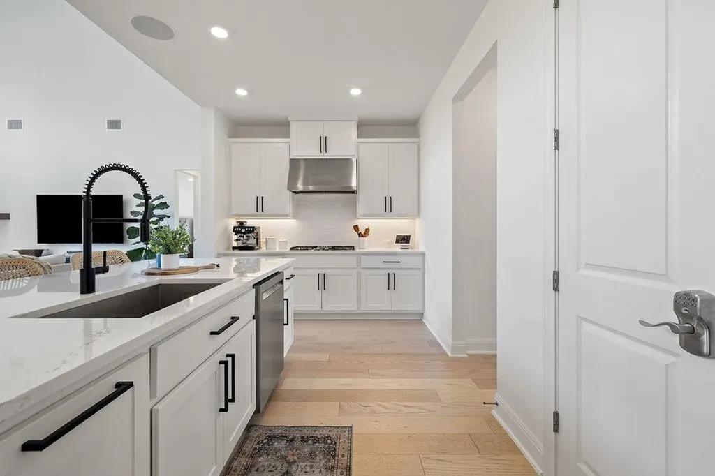 365 Pear Tree Lane Austin TX 78737