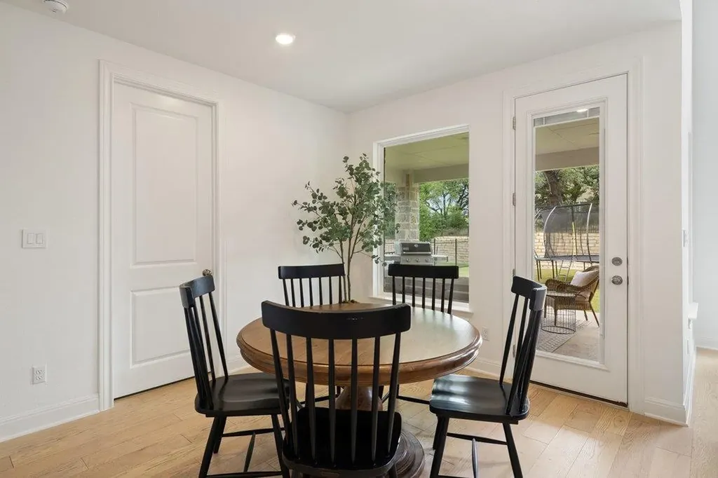 365 Pear Tree Lane Austin TX 78737