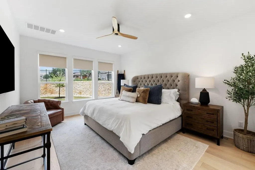 365 Pear Tree Lane Austin TX 78737