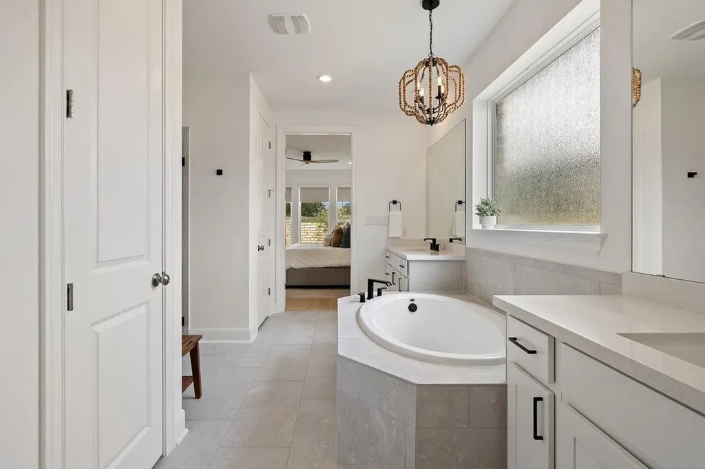 365 Pear Tree Lane Austin TX 78737