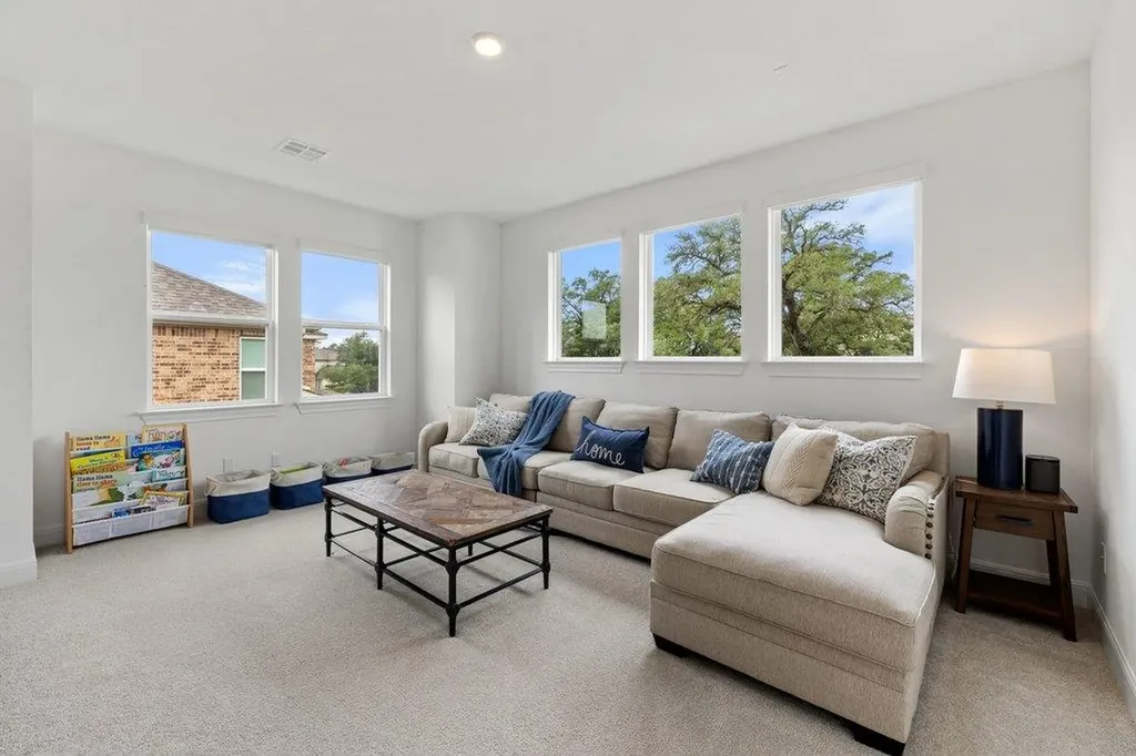 365 Pear Tree Lane Austin TX 78737
