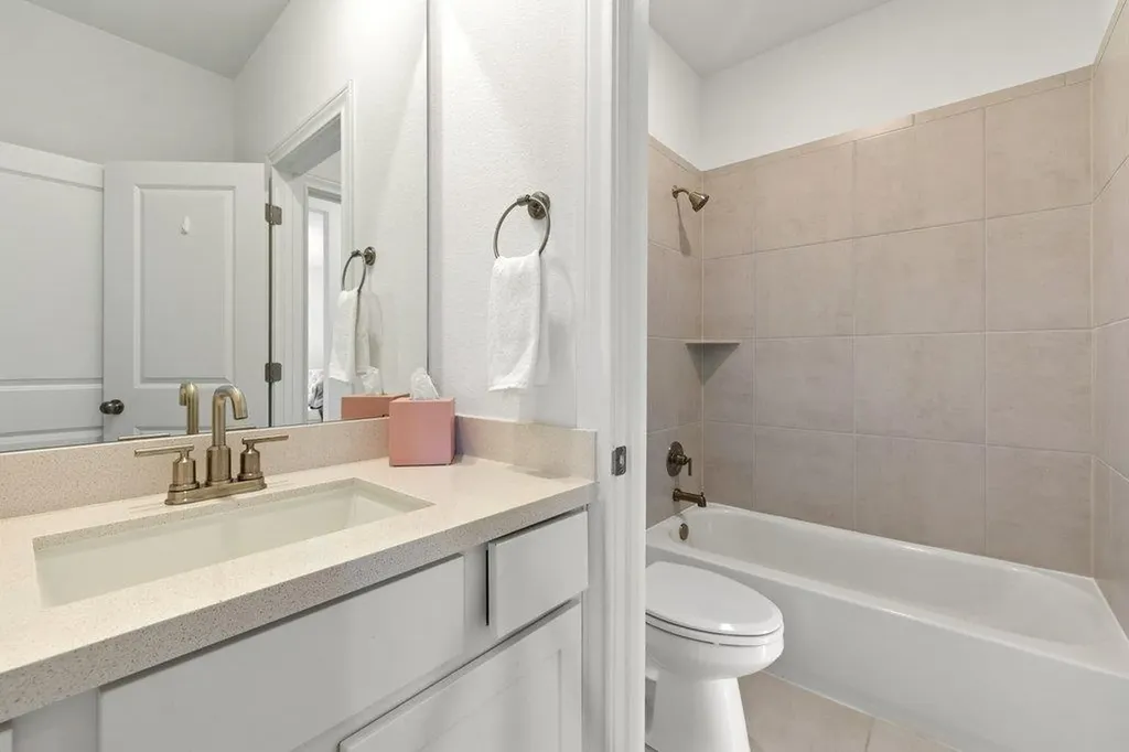 365 Pear Tree Lane Austin TX 78737
