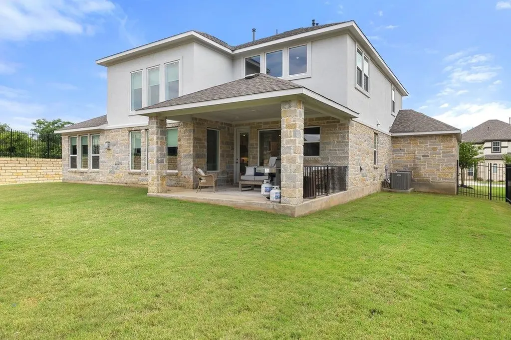 365 Pear Tree Lane Austin TX 78737