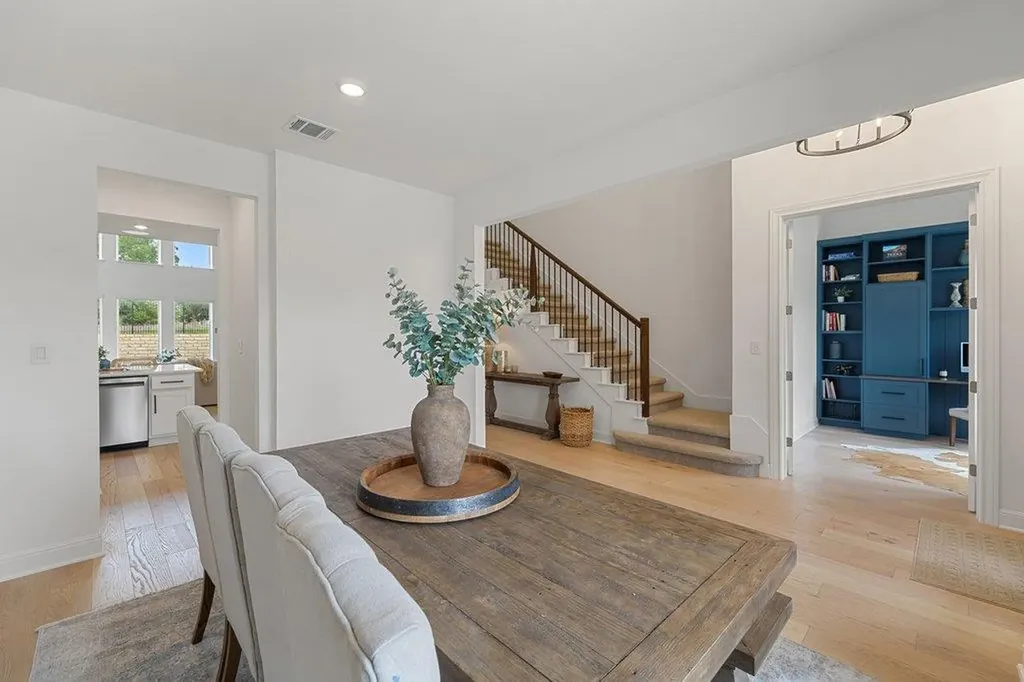 365 Pear Tree Lane Austin TX 78737