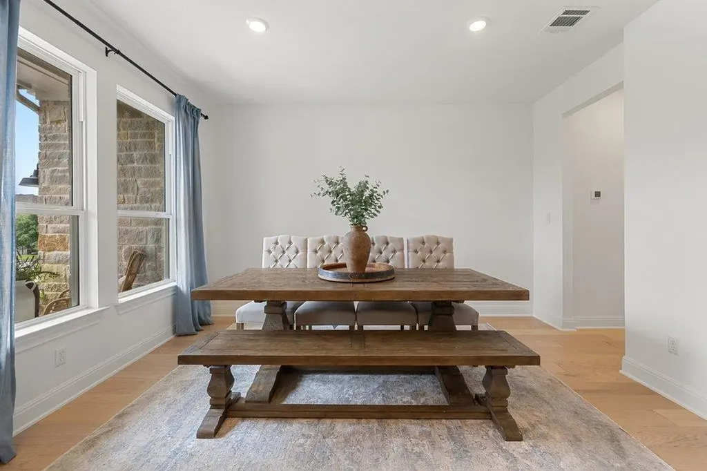 365 Pear Tree Lane Austin TX 78737