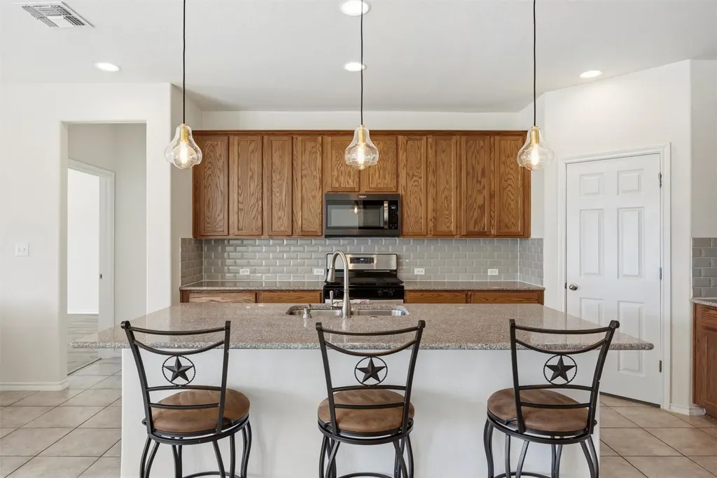 716 S San Marcos Street Manor TX 78589