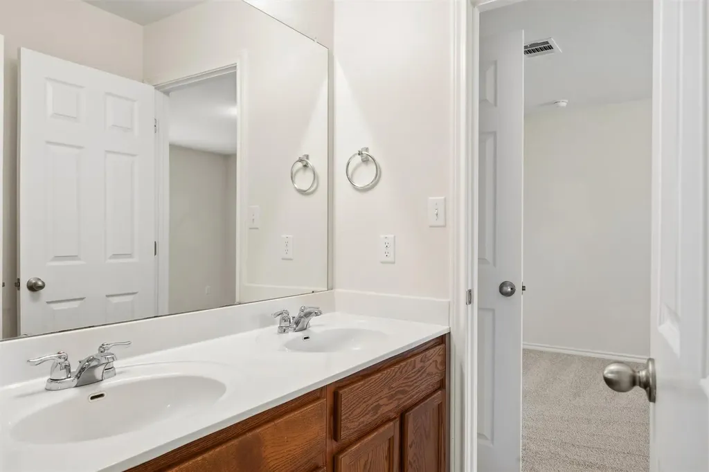 716 S San Marcos Street Manor TX 78589