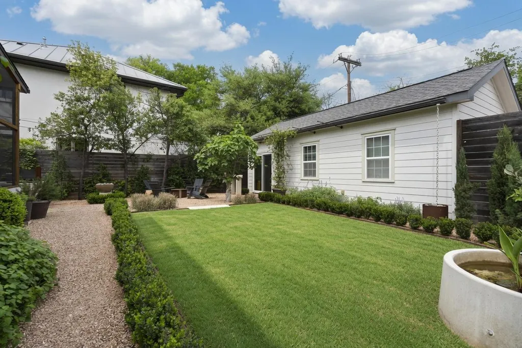 804 W 30 1/2 Street Austin TX 78705