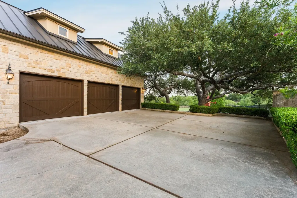 7825 Lynchburg Drive Austin TX 78738