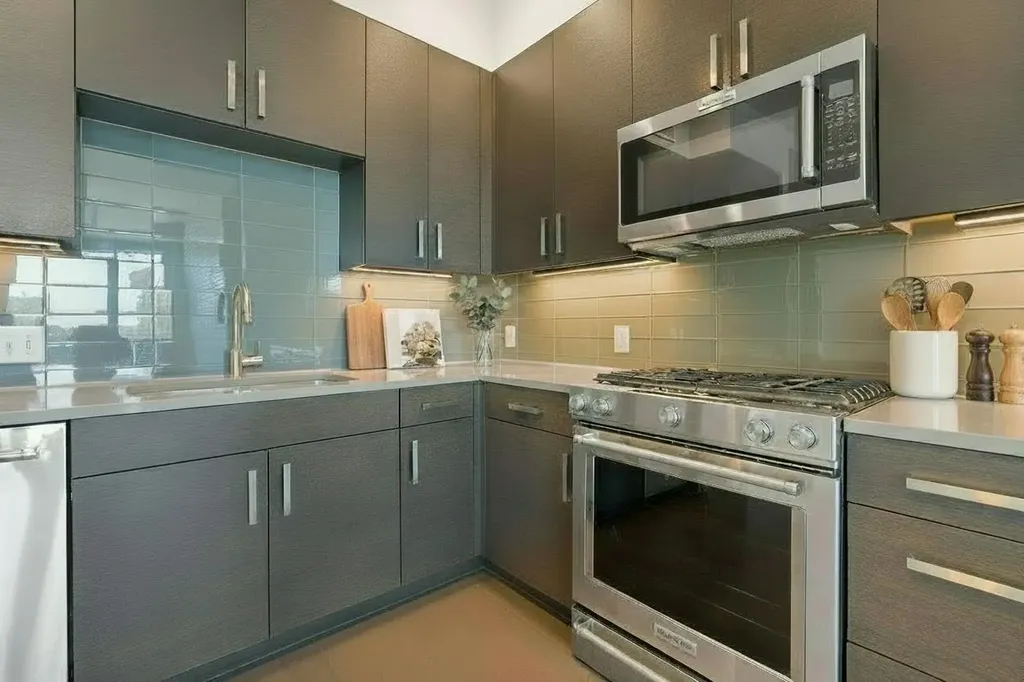 222 West Avenue Austin TX 78701