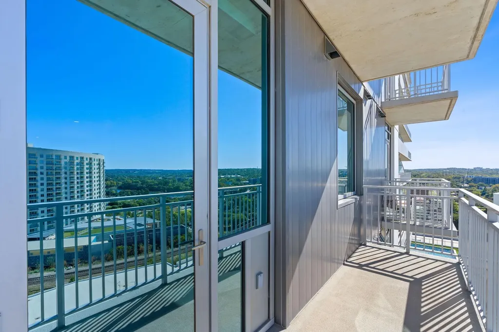 222 West Avenue Austin TX 78701