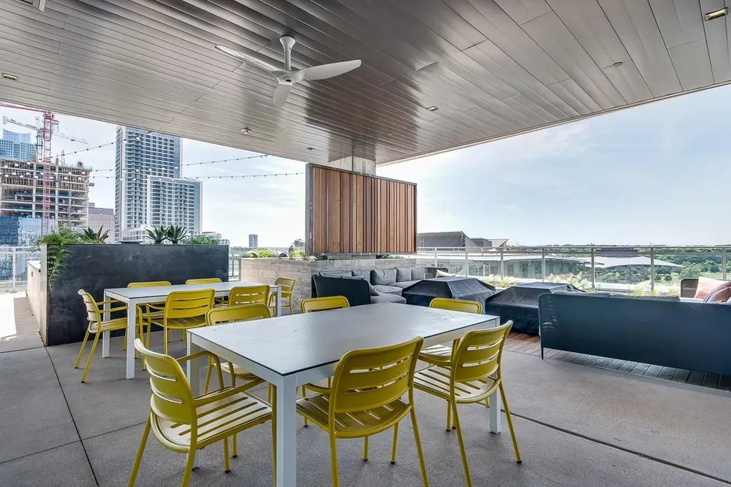 222 West Avenue Austin TX 78701