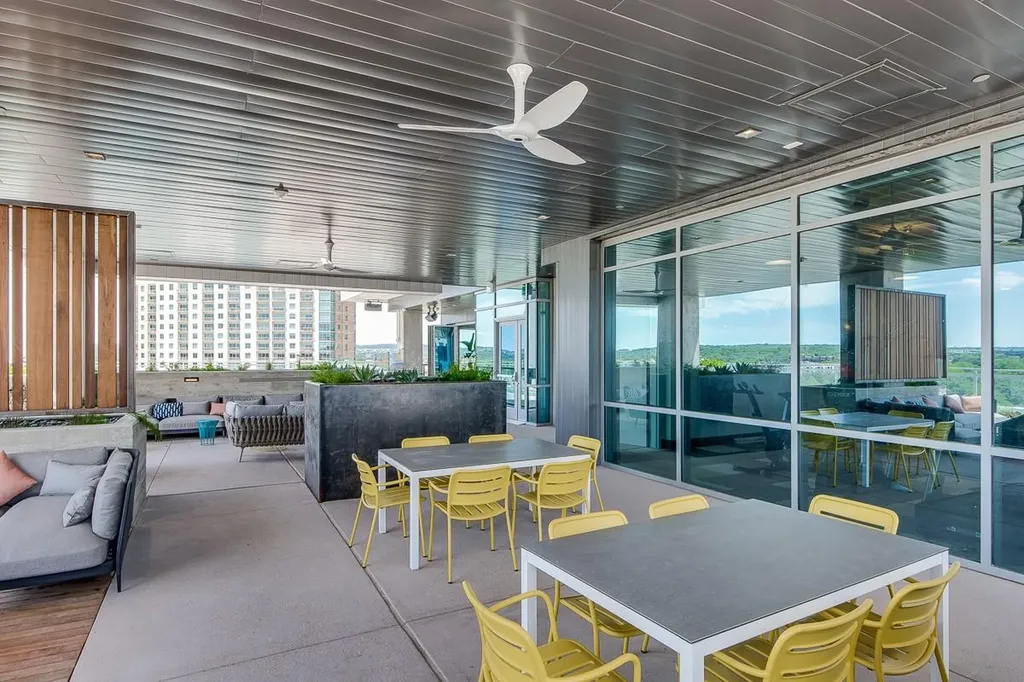 222 West Avenue Austin TX 78701