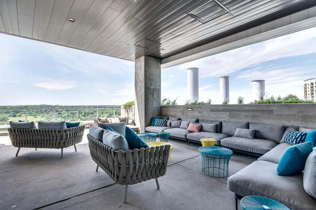 222 West Avenue Austin TX 78701