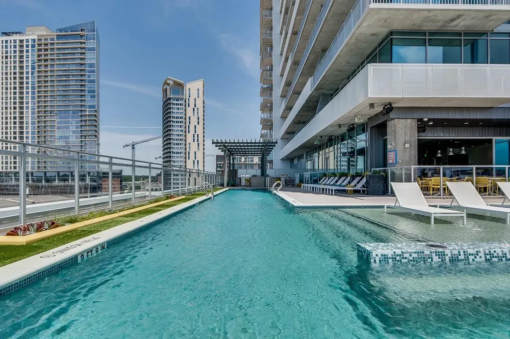 222 West Avenue Austin TX 78701