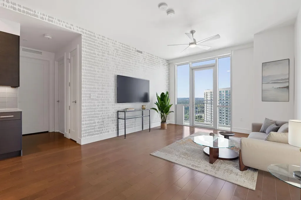 222 West Avenue Austin TX 78701