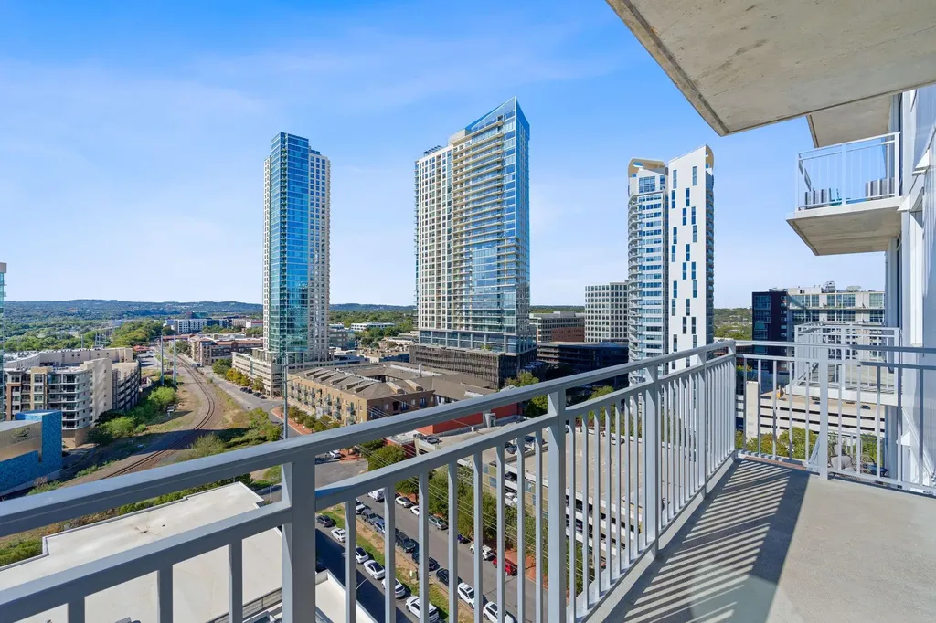 222 West Avenue Austin TX 78701