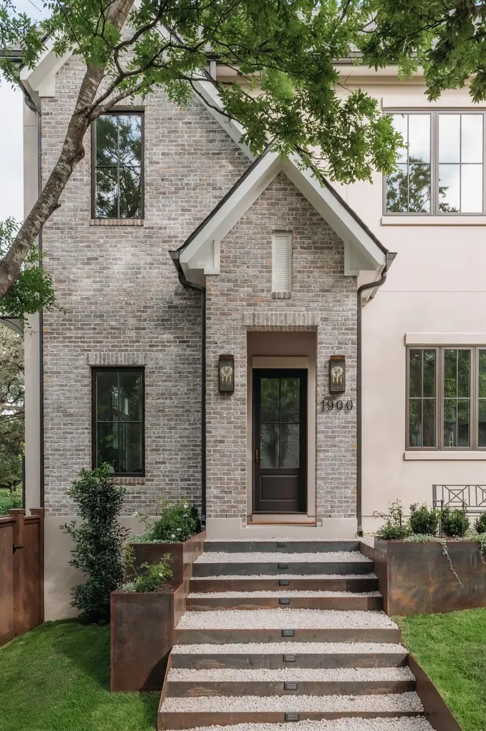 1900 Matthews Drive Austin TX 78703