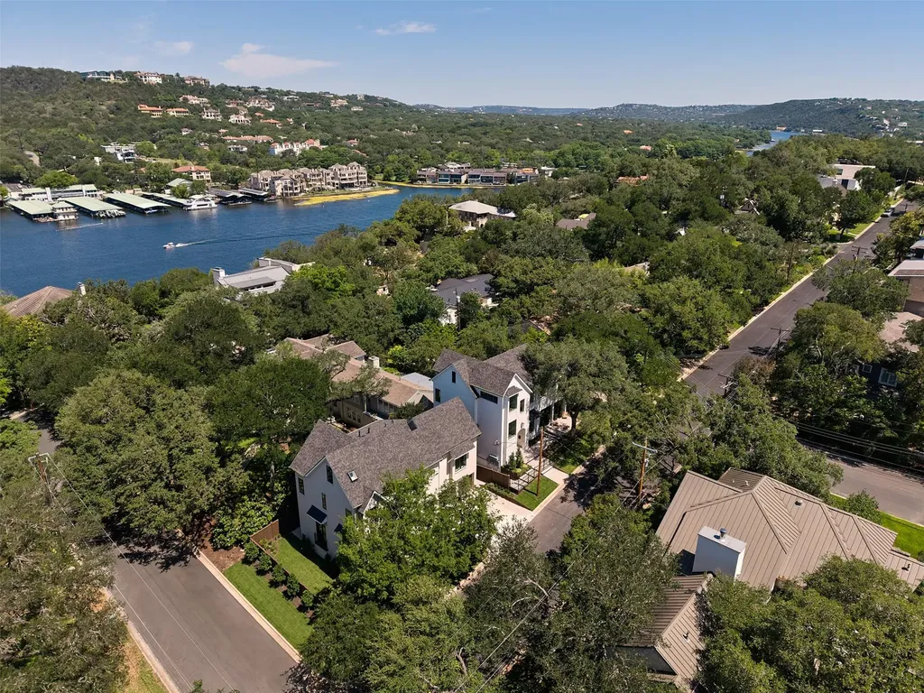 1900 Matthews Drive Austin TX 78703